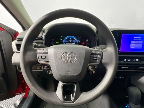 Used 2025 Toyota Camry LE image 17