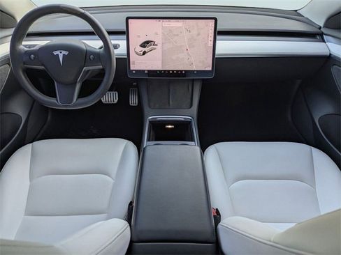 Used 2022 Tesla Model 3 Performance image 15