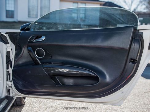 Used 2015 Audi R8 V8 w/ Full Leather Package image 40