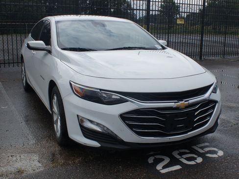 Used 2024 Chevrolet Malibu LT FWD image 3
