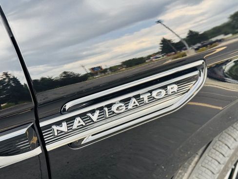 Used 2023 Lincoln Navigator Black Label AWD/4WD image 4