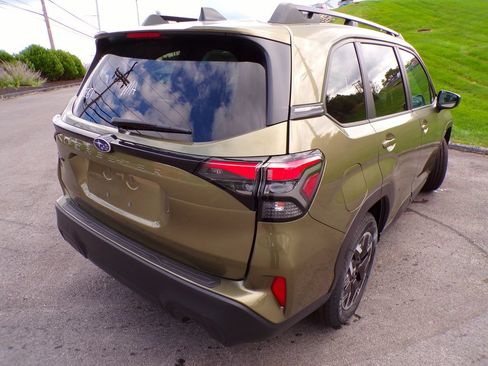 Certified 2026 Subaru Forester Premium AWD/4WD image 8