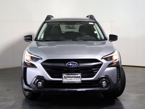 Used 2024 Subaru Outback Premium AWD/4WD image 9