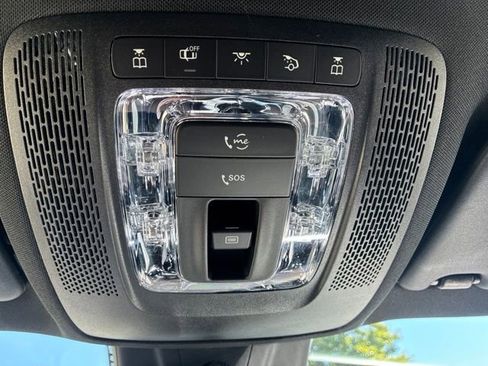 Used 2023 Mercedes-Benz EQB 300 4MATIC image 26