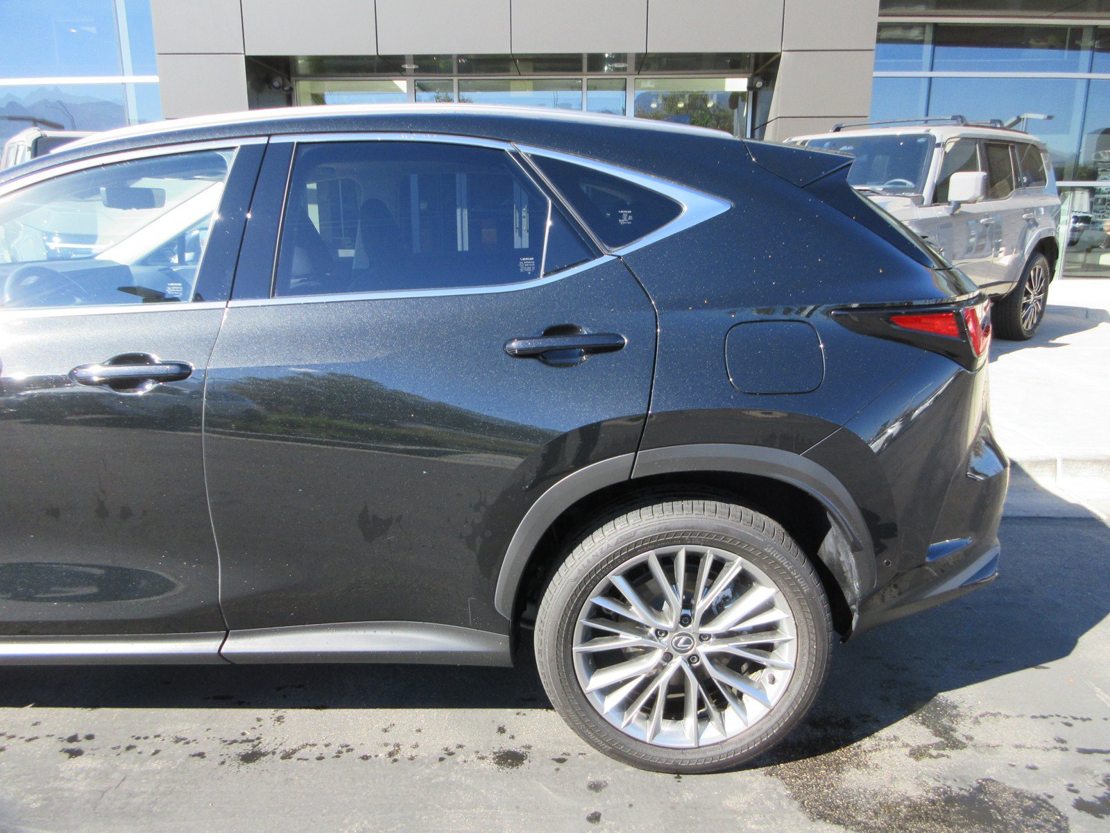 Used 2024 Lexus NX 350h AWD w/ Vision Package image 4
