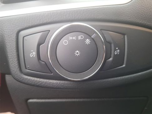 Used 2018 Ford Edge SEL w/ Equipment Group 201A image 28