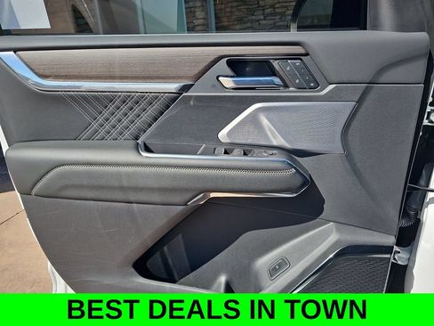 Used 2024 GMC Acadia Denali w/ Super Cruise Package FWD image 29