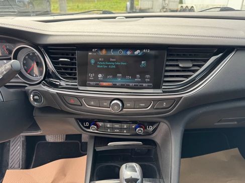 Certified 2018 Buick Regal Essence w/ Driver Confidence Package #1 AWD/4WD image 15