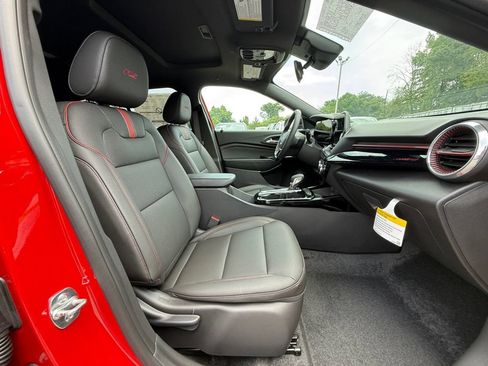 New 2026 Chevrolet Trax RS w/ Sunroof Package FWD image 25