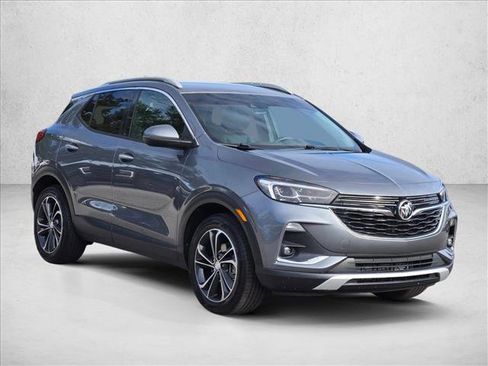 Used 2020 Buick Encore GX Essence image 3