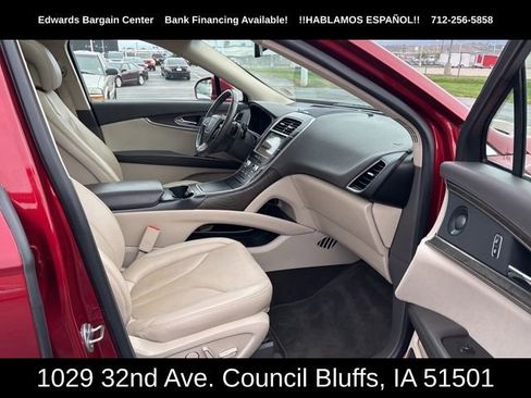 Used 2019 Lincoln Nautilus Reserve image 12