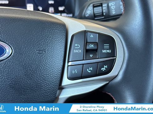 Used 2025 Ford Explorer Active AWD/4WD image 31