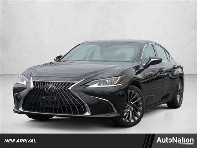 Used 2024 Lexus ES 300h w/ Luxury Package