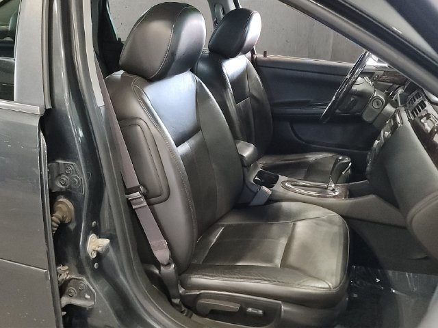 Used 2013 Chevrolet Impala LTZ FWD image 18