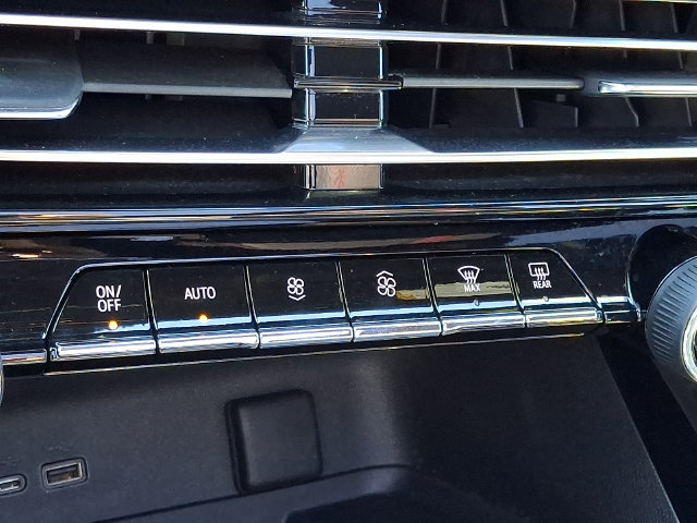 Used 2024 Chevrolet Traverse RS AWD/4WD image 23
