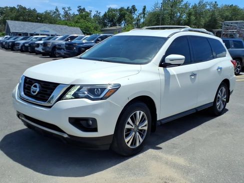 Used 2020 Nissan Pathfinder SL FWD image 3