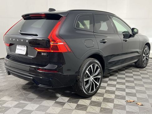 Certified 2025 Volvo XC60 B5 Plus image 10