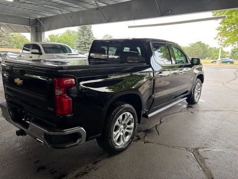 Used 2023 Chevrolet Silverado 1500 LTZ w/ Technology Package AWD/4WD image 10