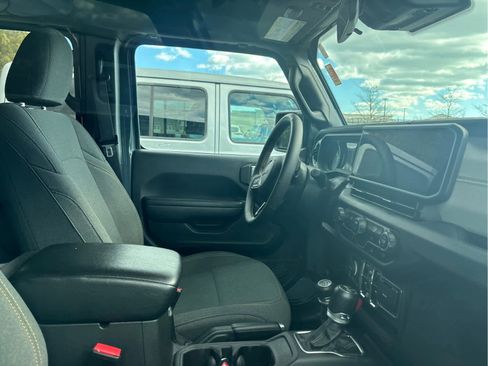Used 2024 Jeep Wrangler Sport S w/ Convenience Group image 2