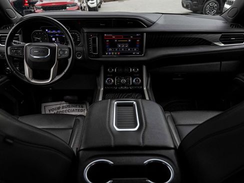 Used 2021 GMC Yukon Denali w/ Denali Premium Package AWD/4WD image 32