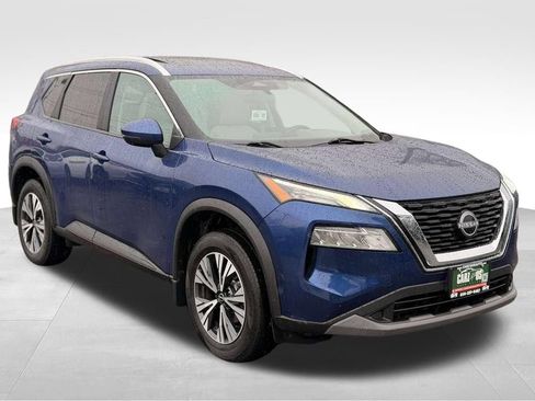 Used 2023 Nissan Rogue SV w/ SV Premium Package image 3