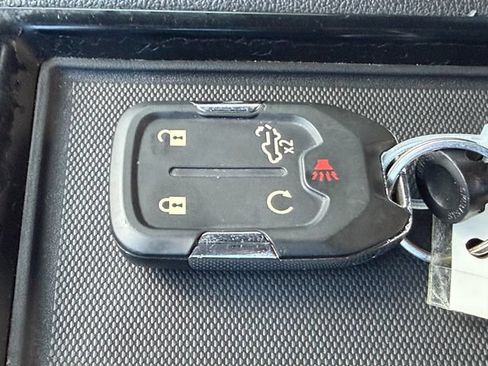 Used 2020 Chevrolet Silverado 1500 RST AWD/4WD image 32