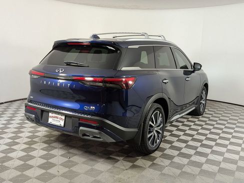 Used 2023 INFINITI QX60 Sensory w/ Vision Package AWD/4WD image 3