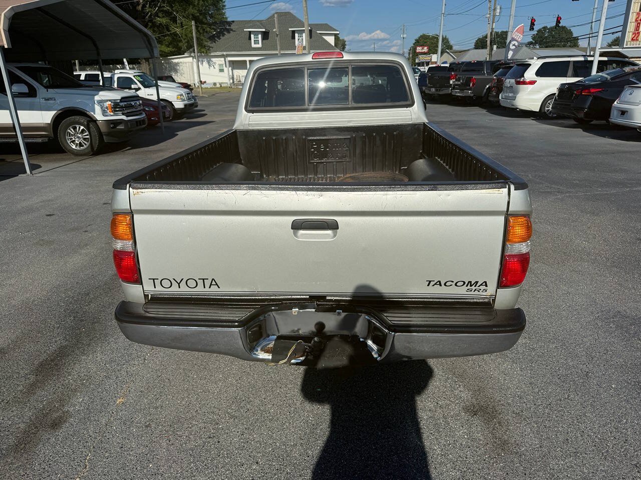 Used 2004 Toyota Tacoma 2WD Xtracab w/ SR5 Pkg image 4