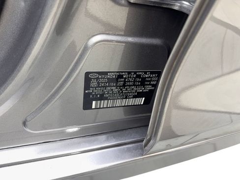 Used 2026 Genesis G70 2.5T RWD image 87