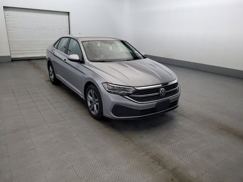 Used 2024 Volkswagen Jetta SE FWD image 13