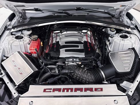 Used 2019 Chevrolet Camaro SS image 4