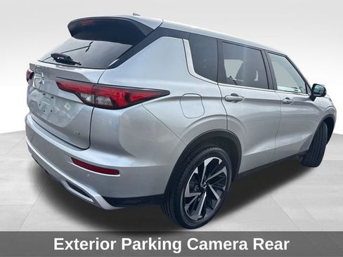 Used 2024 Mitsubishi Outlander SE Black Edition FWD image 6