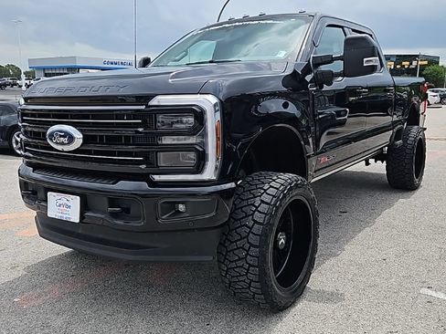 Used 2026 Ford F250 Platinum AWD/4WD image 4