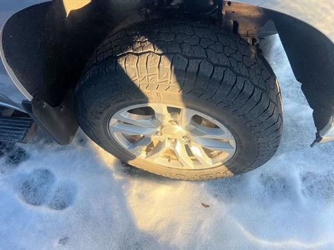 Used 2020 Chevrolet Silverado 1500 LT w/ All-Star Edition image 7