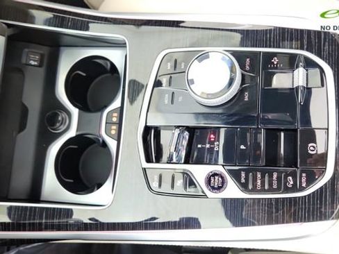 Used 2026 BMW X7 M60i AWD/4WD image 52