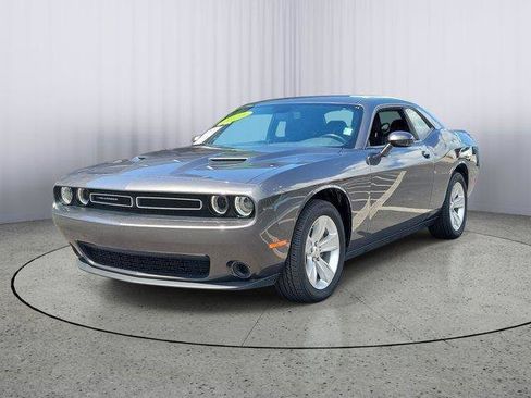 Used 2023 Dodge Challenger SXT RWD image 3