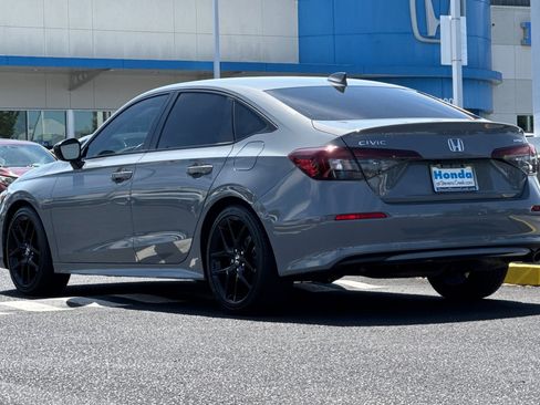 Used 2025 Honda Civic Sport image 3