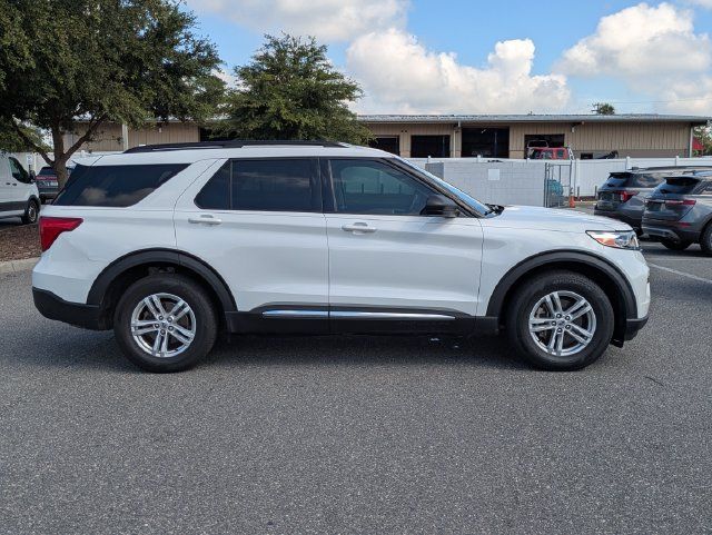 Used 2021 Ford Explorer XLT w/ Equipment Group 202A AWD/4WD image 2