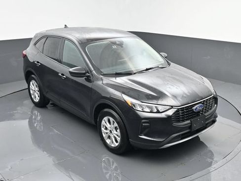Used 2025 Ford Escape Active AWD/4WD image 18