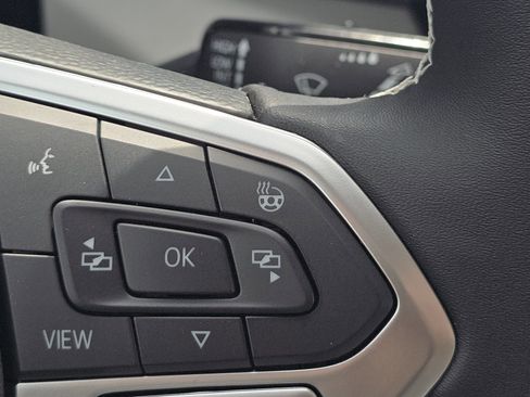 New 2026 Volkswagen Taos SE FWD image 24