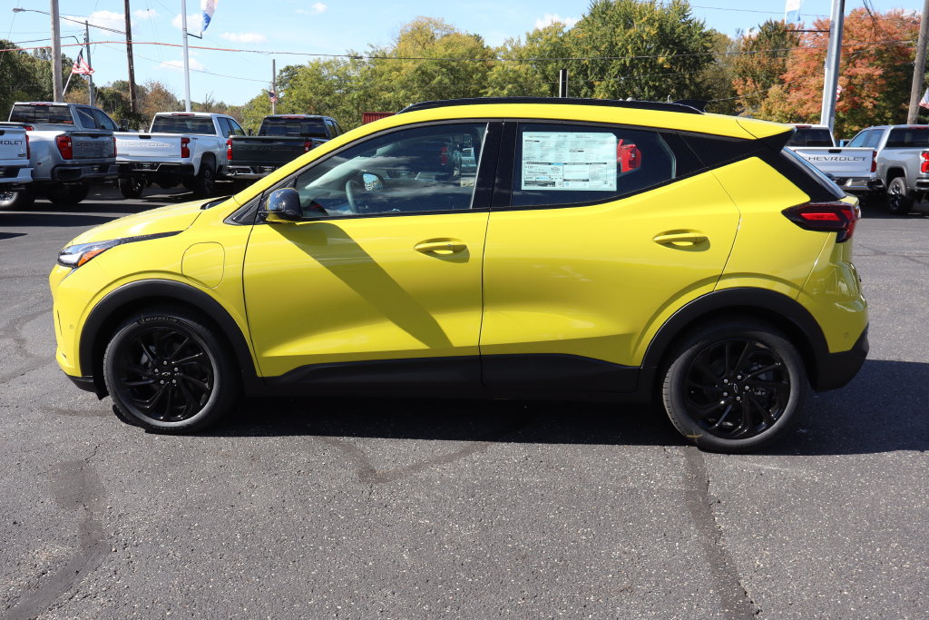 New 2027 Chevrolet Bolt RS w/ Super Cruise Package FWD image 24