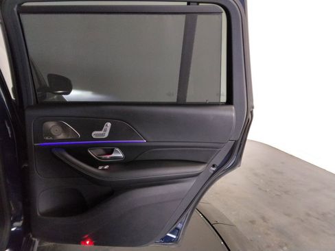 Used 2022 Mercedes-Benz GLS 450 4MATIC image 43