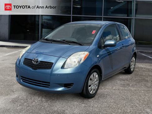 Used 2008 Toyota Yaris 2-Door Hatchback FWD image 8