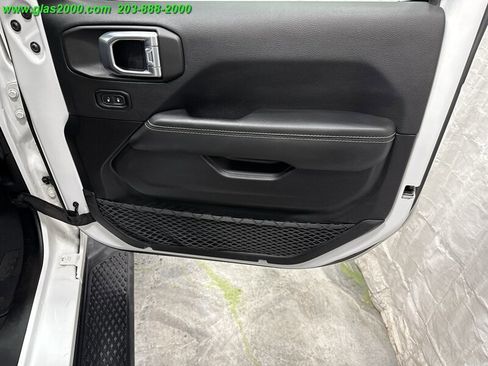 Used 2021 Jeep Gladiator Overland w/ Popular Equipment Package image 26