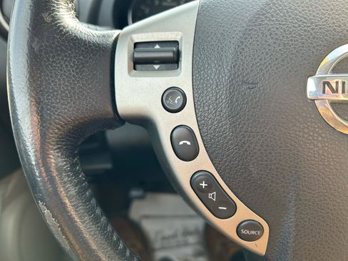 Used 2013 Nissan Rogue SL image 19