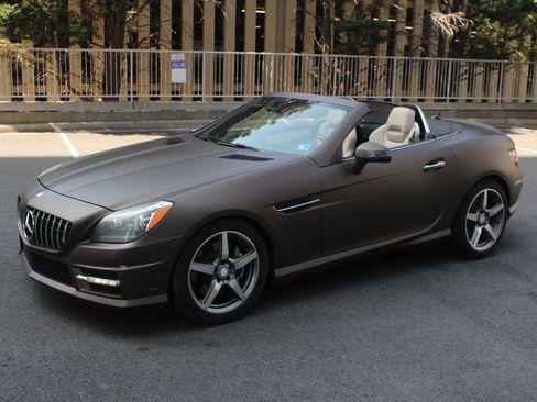 Used 2015 Mercedes-Benz SLK 350 w/ Multimedia Package image 12