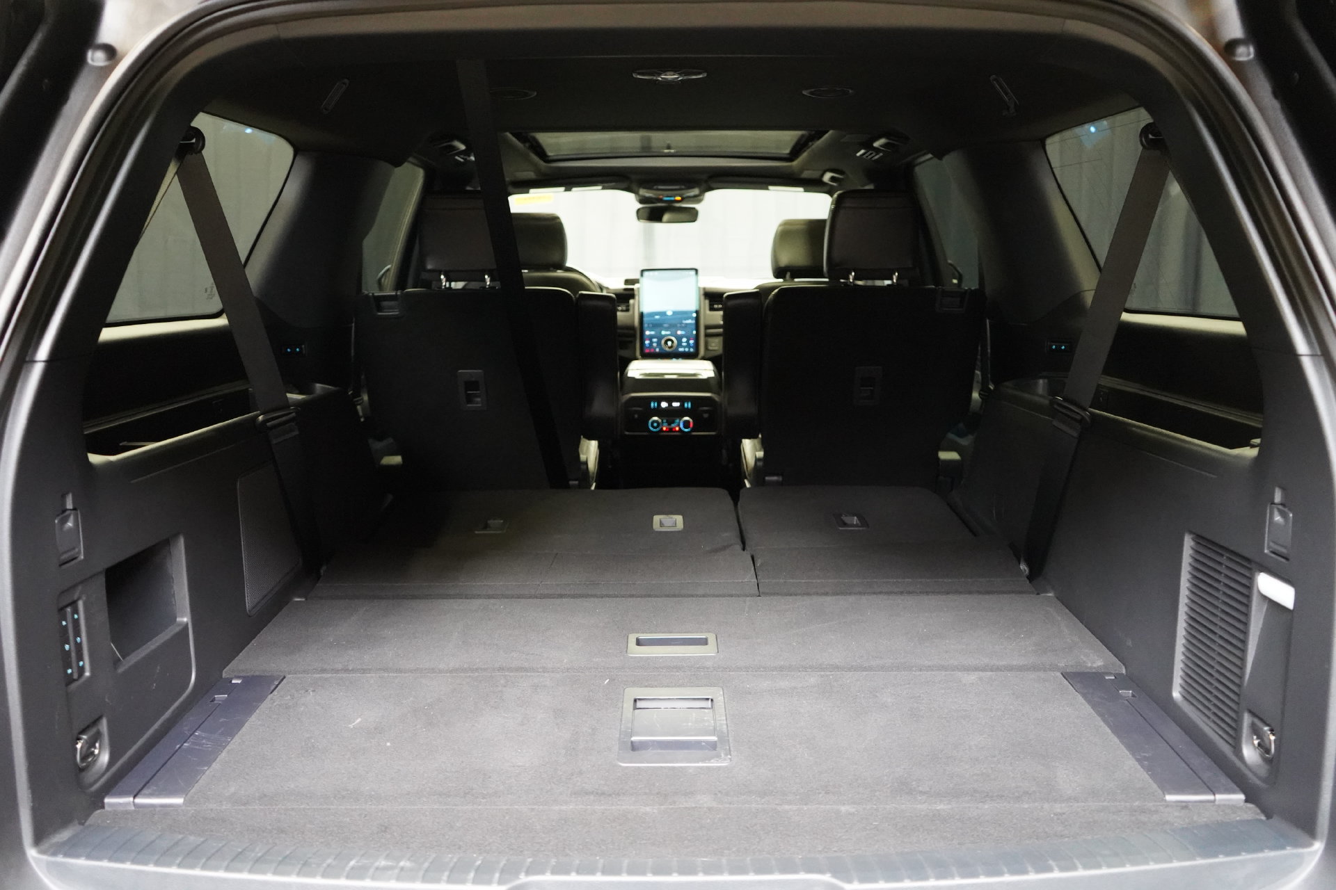 Used 2024 Ford Expedition Max Platinum AWD/4WD image 49