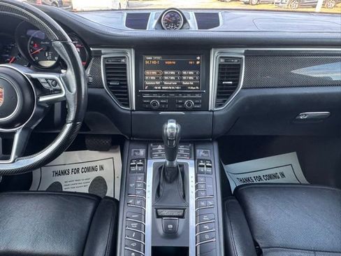 Used 2015 Porsche Macan Turbo image 20