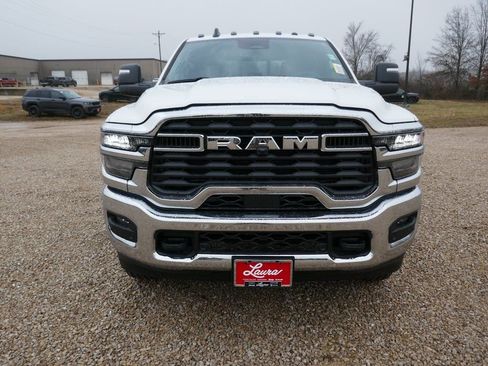 New 2026 RAM 2500 Tradesman AWD/4WD image 9