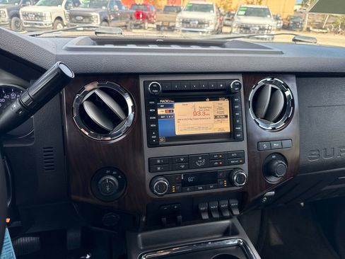 Used 2012 Ford F250 Lariat w/ Lariat Ultimate Pkg image 21
